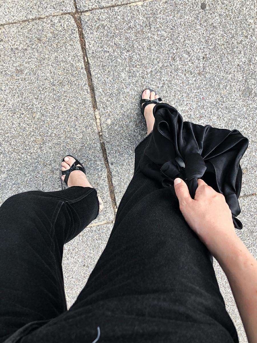 Trini | Pleats Please Issey Miyake top Levis jeans