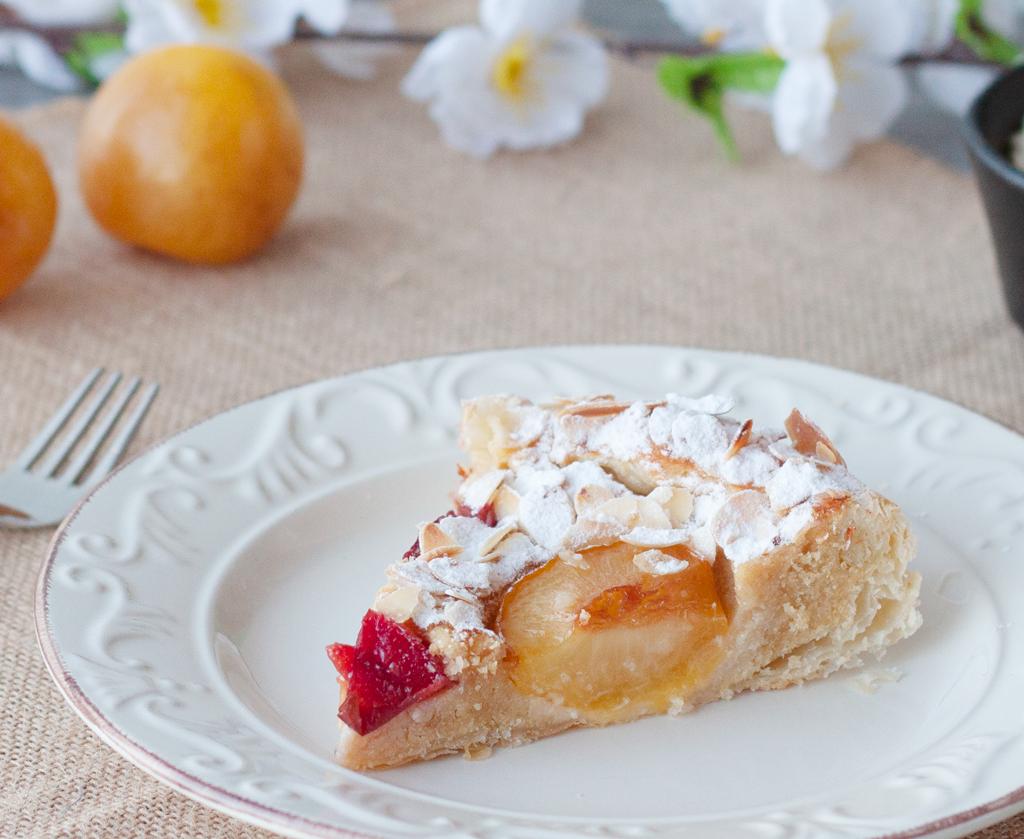 Tarta de ciruelas y frangipane