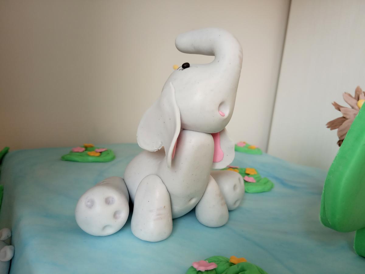 Elefante de la selva de fondant