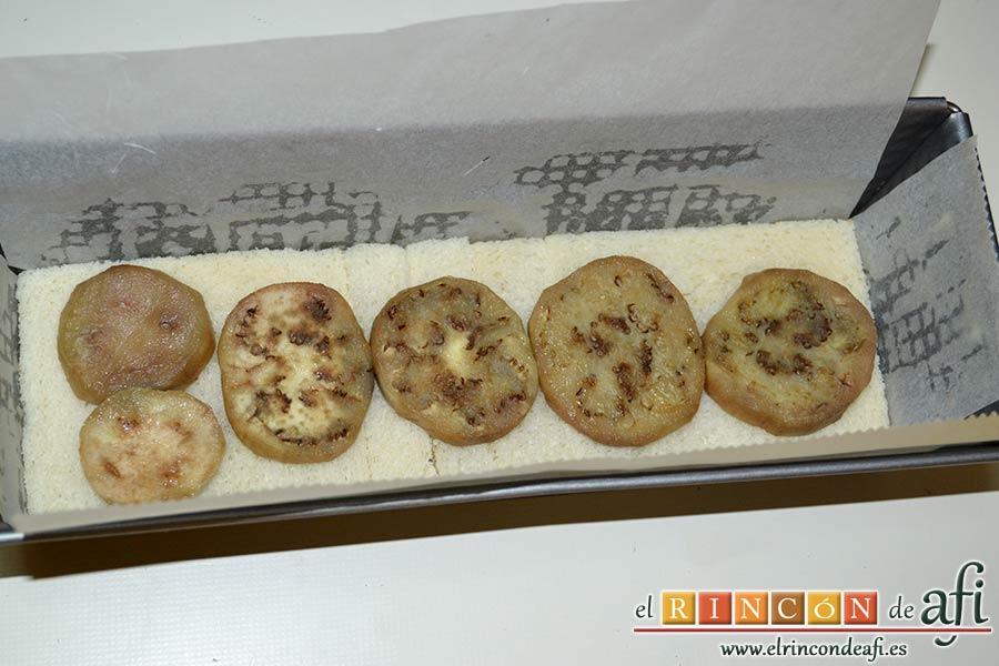 Croque cake de berenjenas, poner encima berenjenas