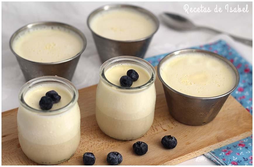 Pana cota o pannacotta de nata (crema de leche), postre rápido y fácil