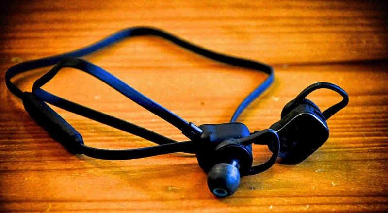 Auriculares inalámbricos vs. Auriculares sin cables: Con el lanzamiento de los AirPods, muchos se preguntan cuáles son las diferencias entre los auriculares inalámbricos y los inalámbricos.