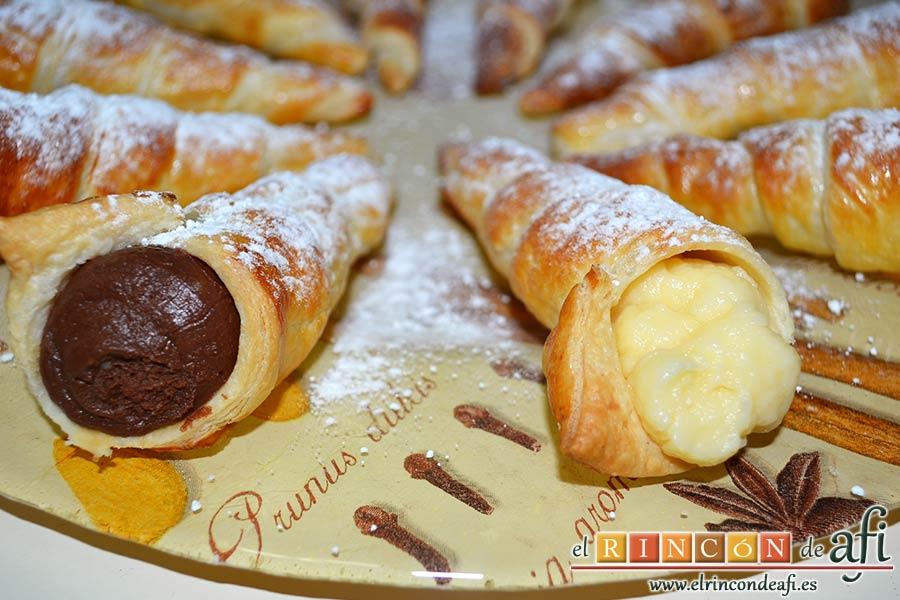 Conos de hojaldre rellenos con crema pastelera, sugerencia de presentación