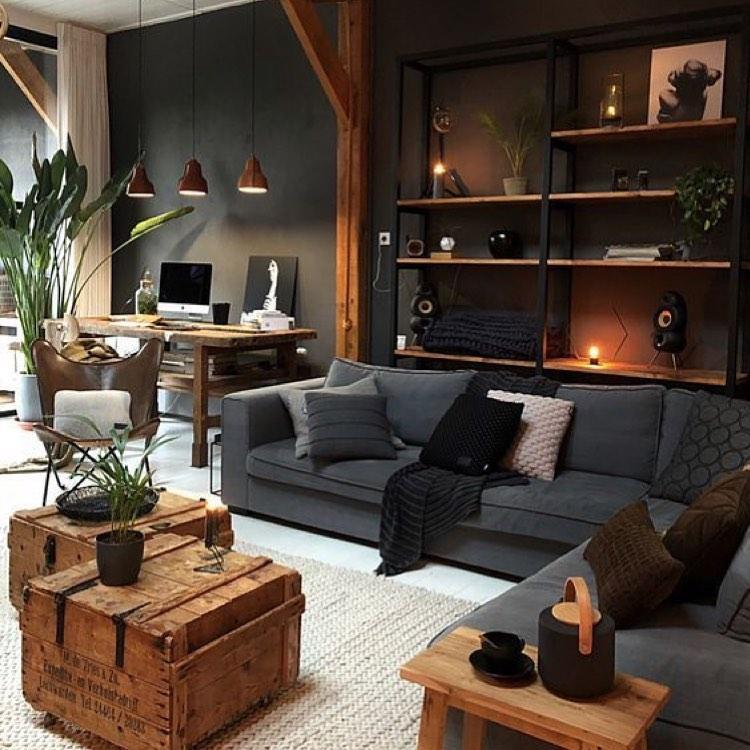 Salón industrial con una paleta de colores gris.