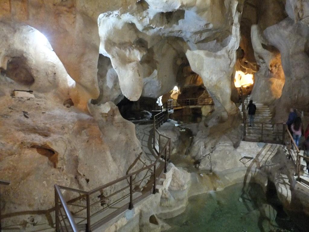 Cueva del Tesoro - Sala de los lagos