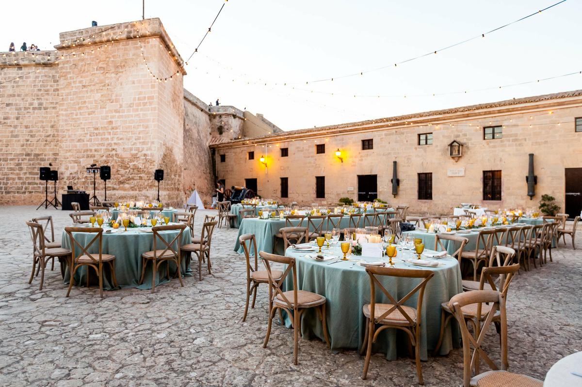 Boda de Bea y Javi en el Castillo San Carlos
