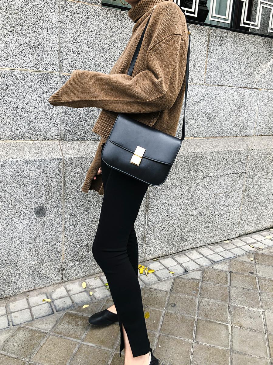 Trini | Céline sweater The Row leggings