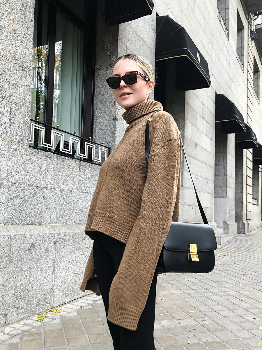 Trini | Céline sweater The Row leggings