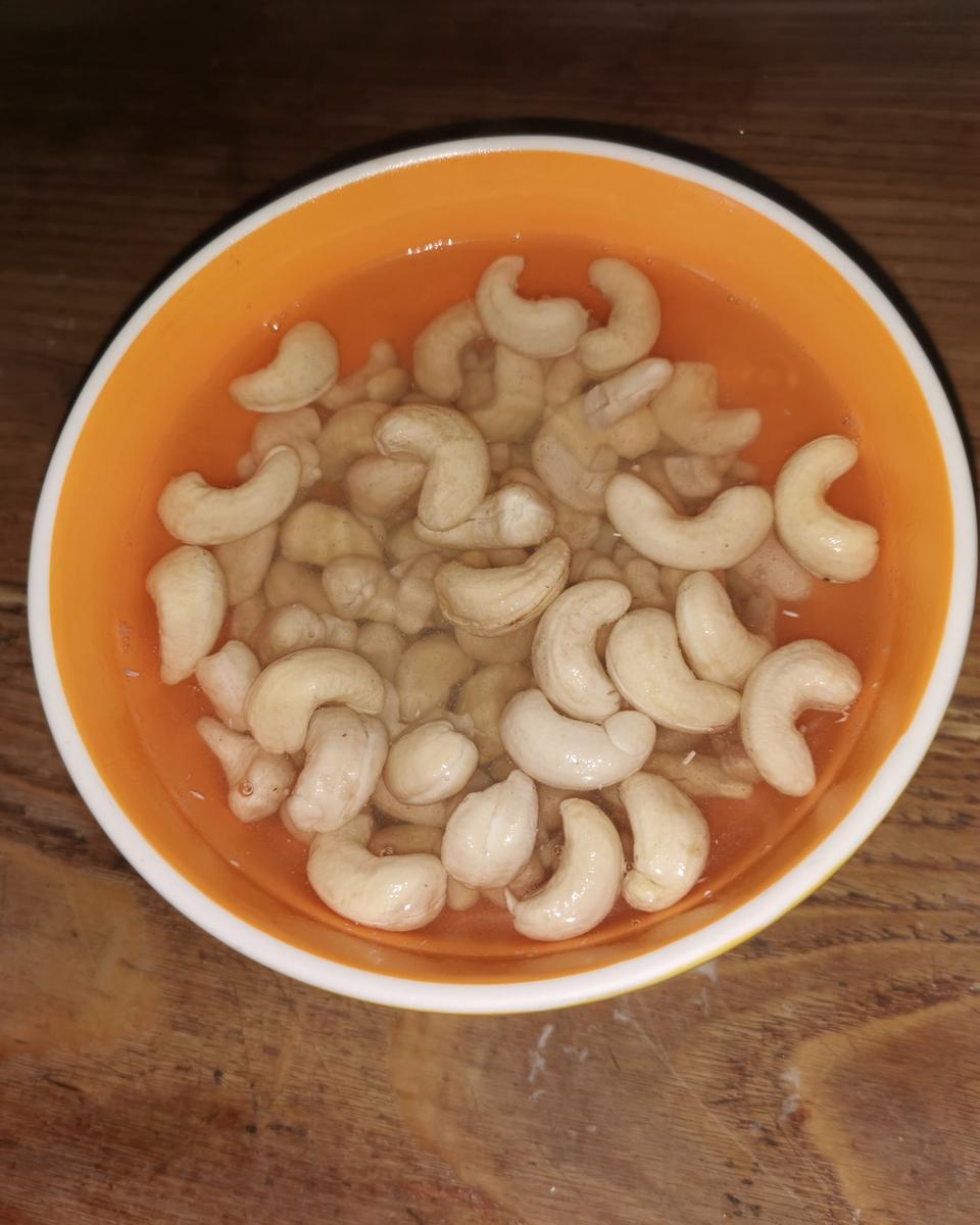 Fussili con salsa Alfredo vegana