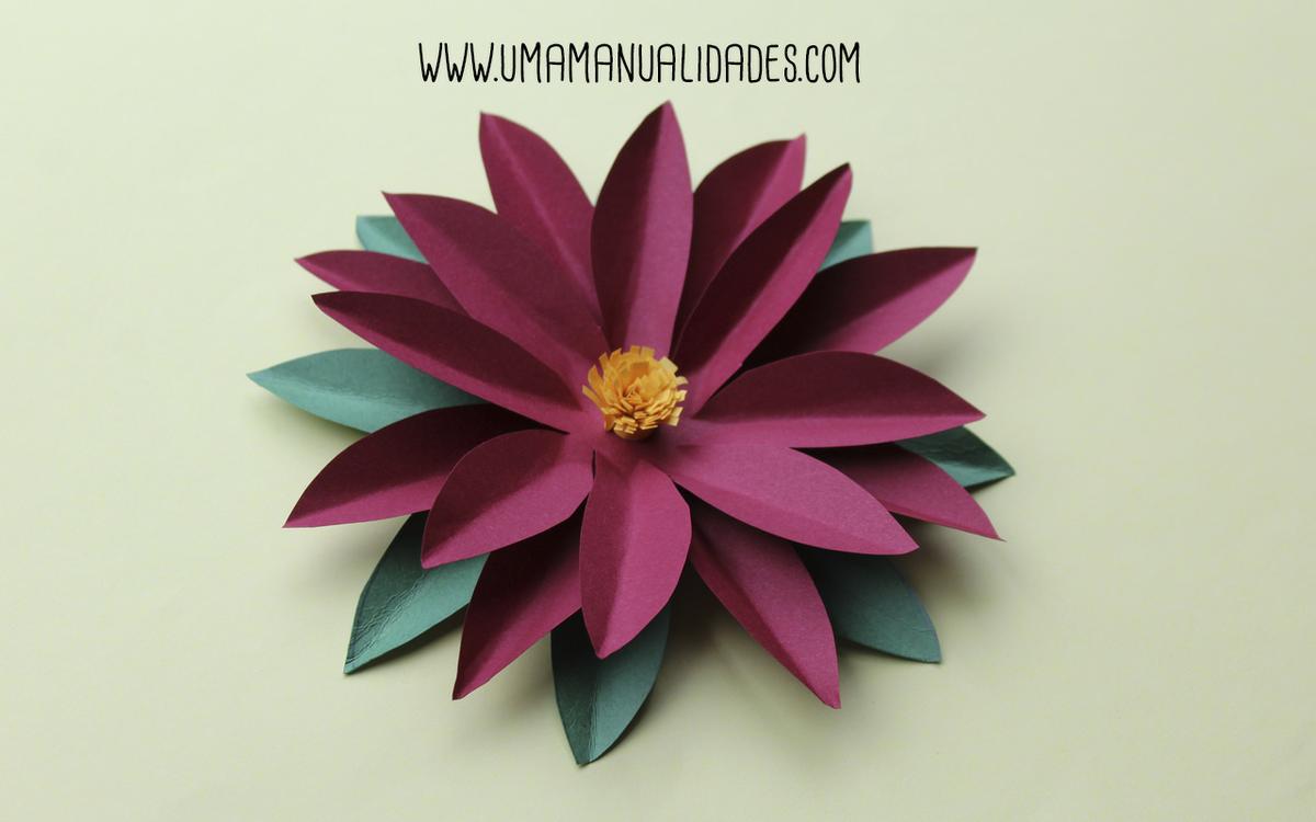 flor de pascua de papel
