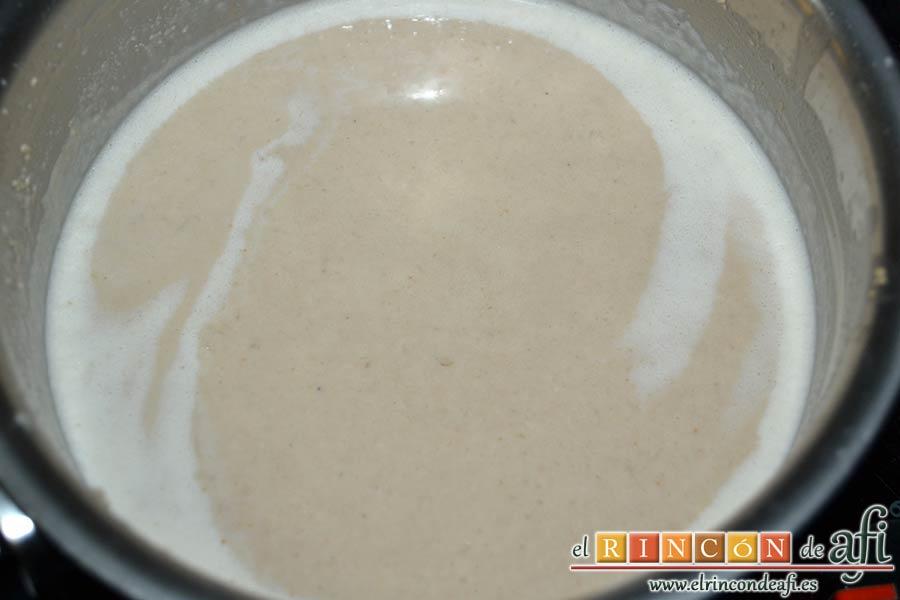 Secreto con salsa de foie, volver a poner la salsa al fuego un par de minutos