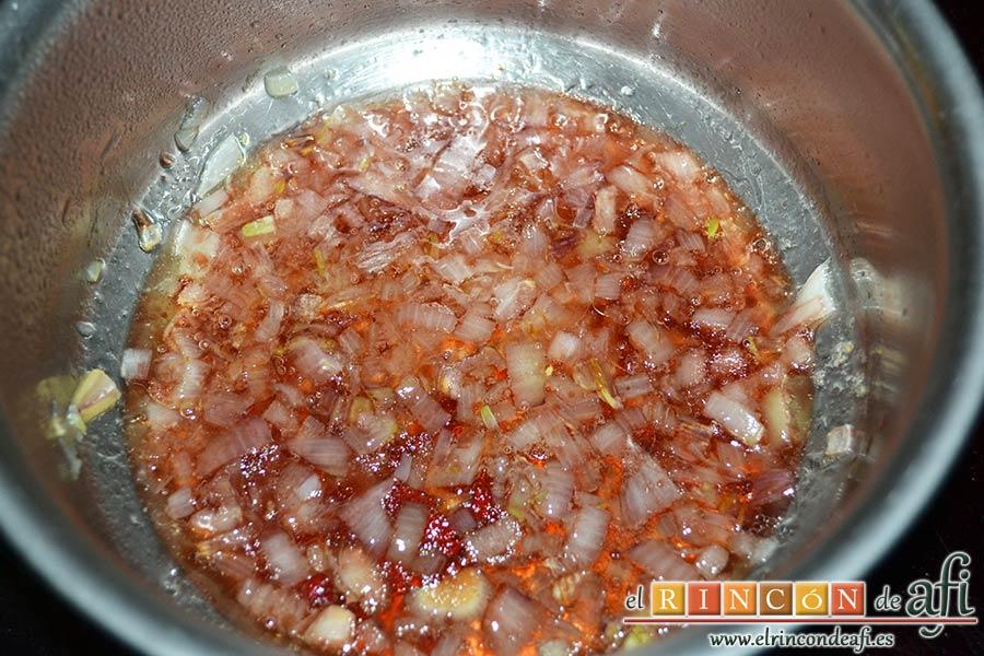 Secreto con salsa de foie, añadir un chorrito de Oporto