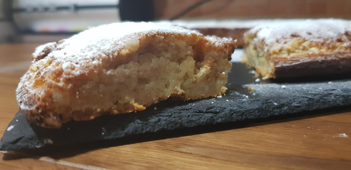 Brownie de chocolate blanco con avellanas