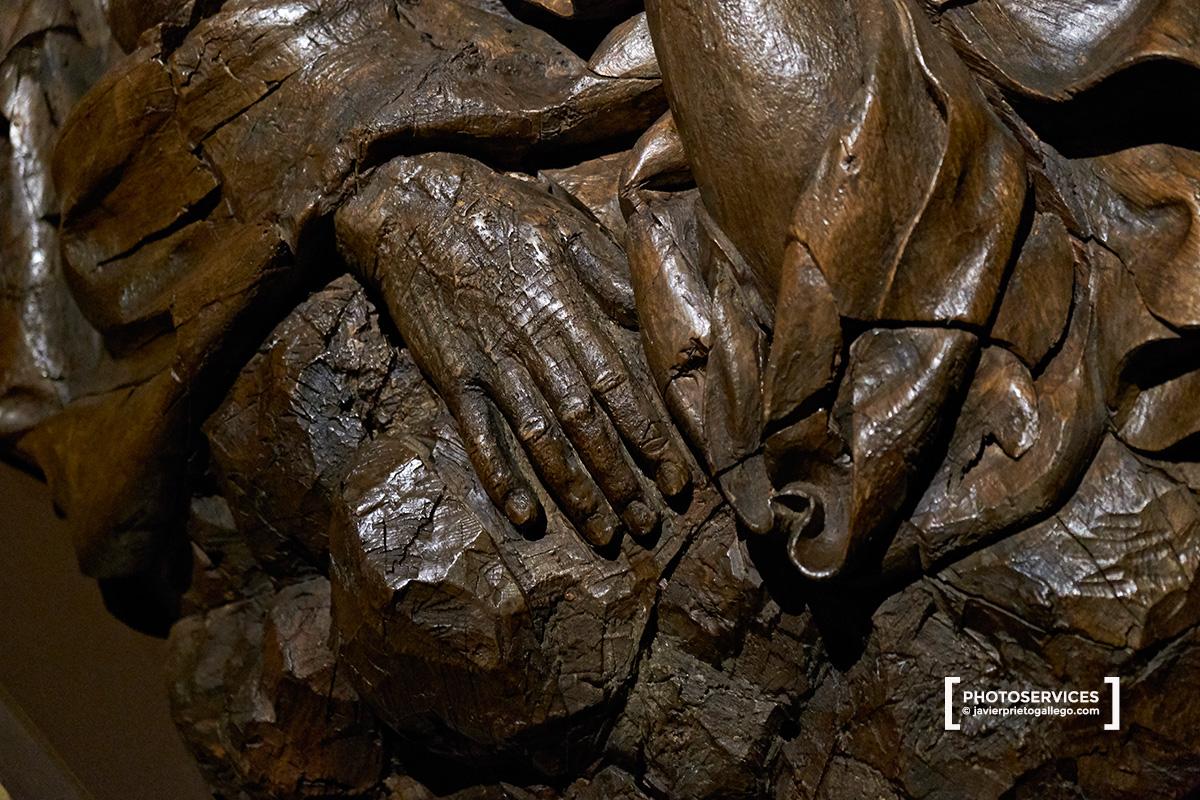 Detalle de un mano. Santiago el Mayor (mediados del siglo XVIII). Procedente del Convento de Nuestra Señora de la Merced (Valladolid). Exposición: Almacén. El Lugar de los Invisibles. Museo Nacional de Escultura. Valladolid. Castilla y León. España. © Javier Prieto Gallego