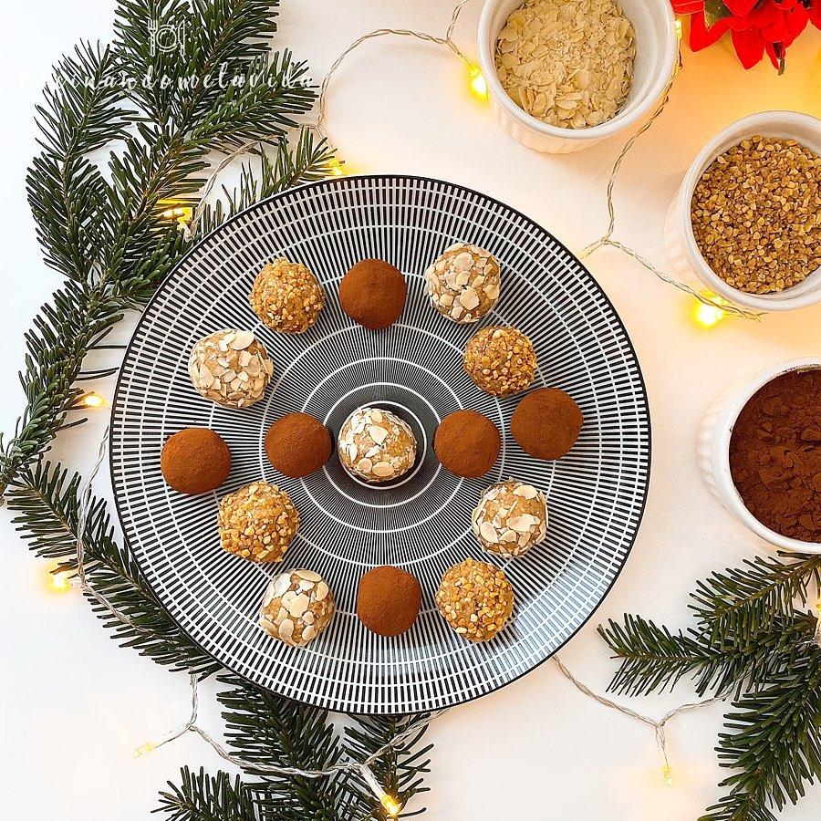 BOLITAS DE ANACARDO NAVIDEÑAS