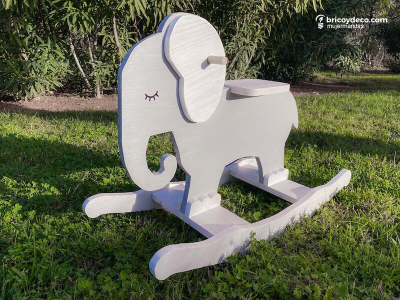 balancín de madera para exterior