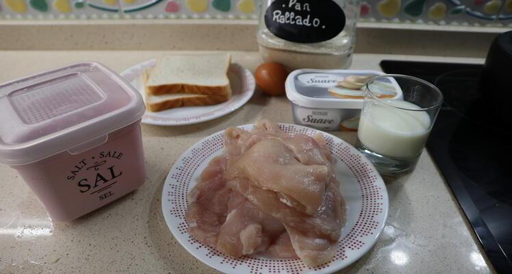 Ingredinetes para hacer nuggets de pavo con Mambo
