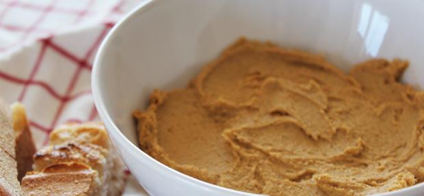 hummus de zanahoria listo para comer
