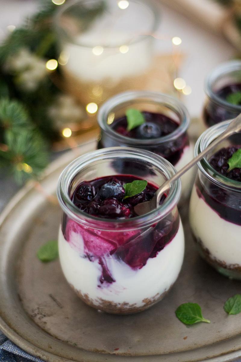 tarta de queso rápida en vasitos con arándanos