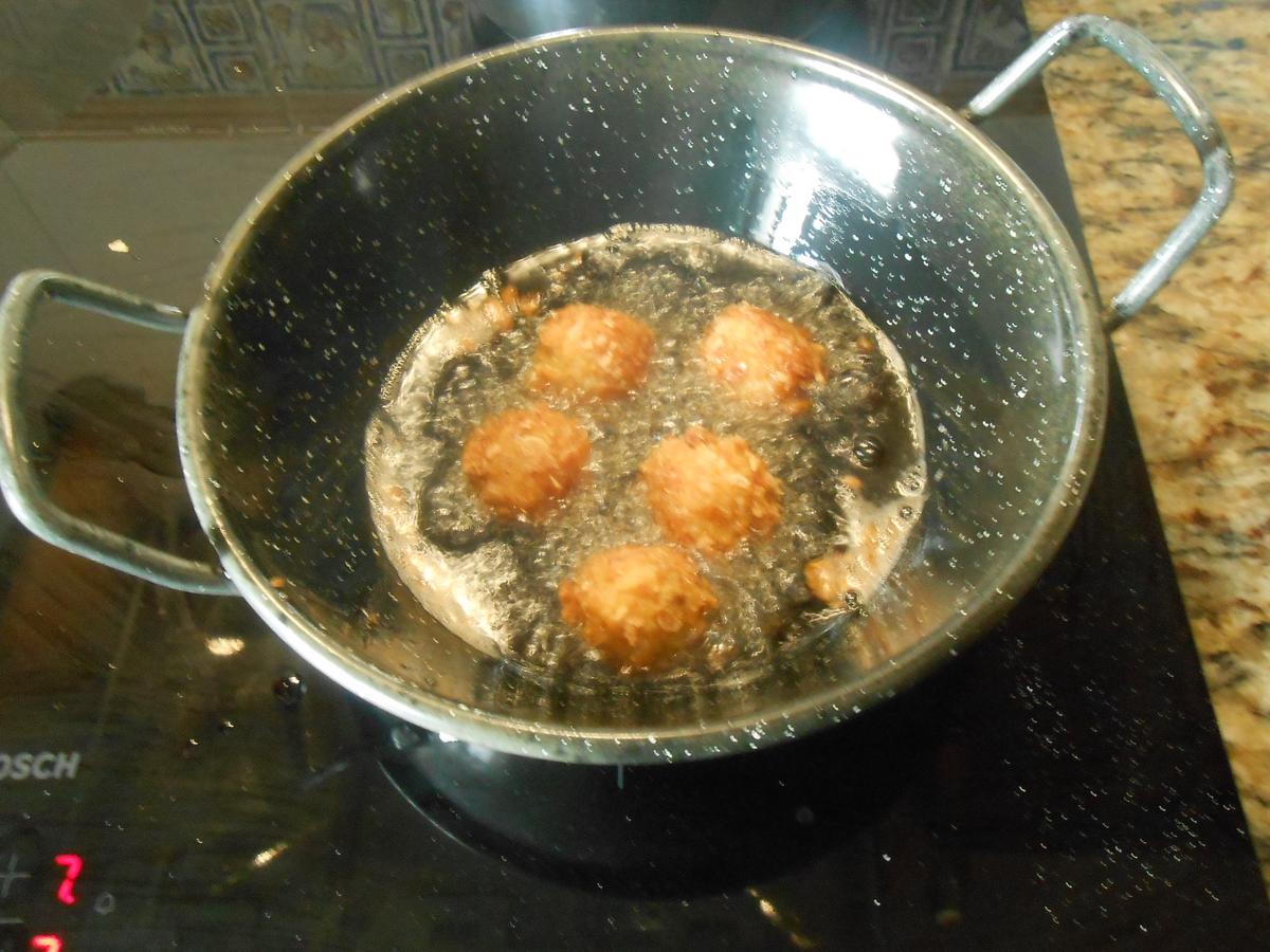 Bocaditos crujientes de pata y serrano