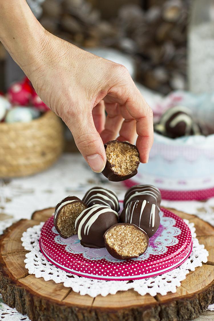 bolitas de coco y chocolate receta de solo 4 ingredientes y saludable