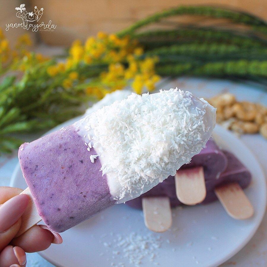 HELADOS DE ARÁNDANOS Y ANACARDOS