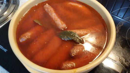 Chorizos cocidos con vino blanco (7)