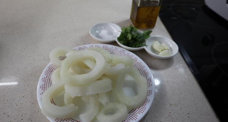 Cómo hacer ingredientes para hacer calamares con salsa verde en Mambo
