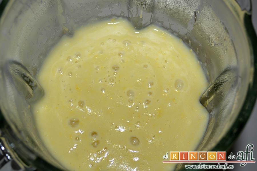 Crema de maíz y puerros, cocinar y triturar hasta obtener una crema