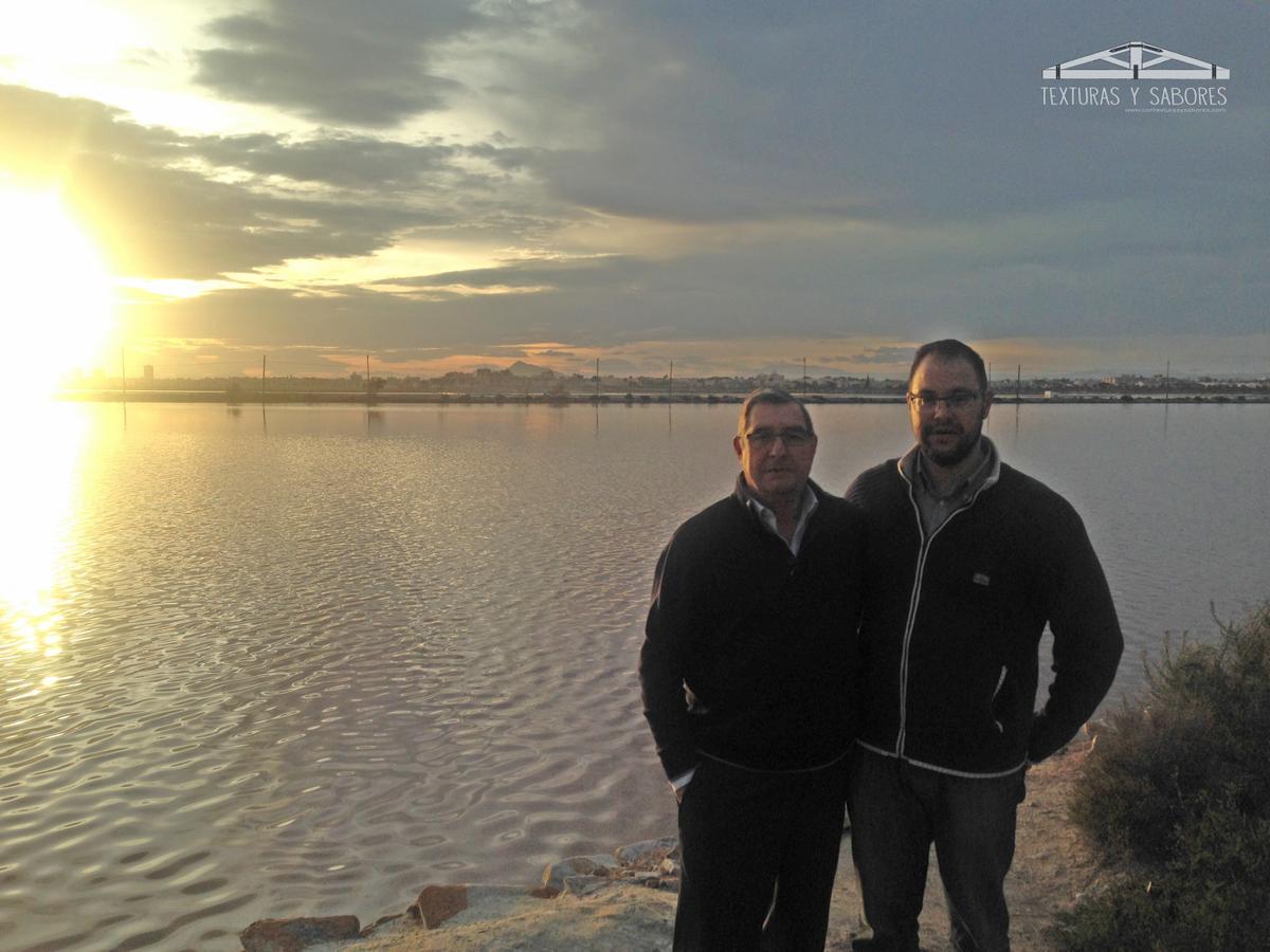 mar de sal atardecer