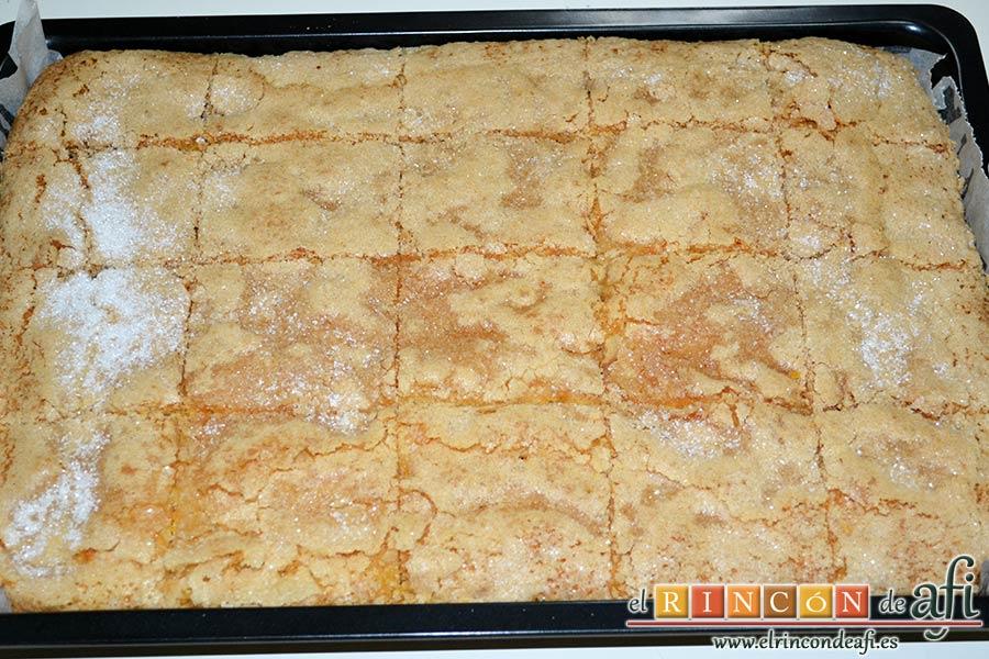 Coca de calabaza, partir en trozos una vez fría