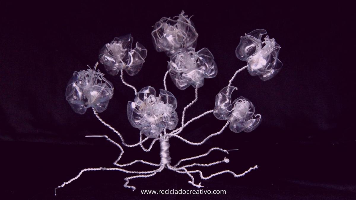 Flores con botellas de CocaCola DIY