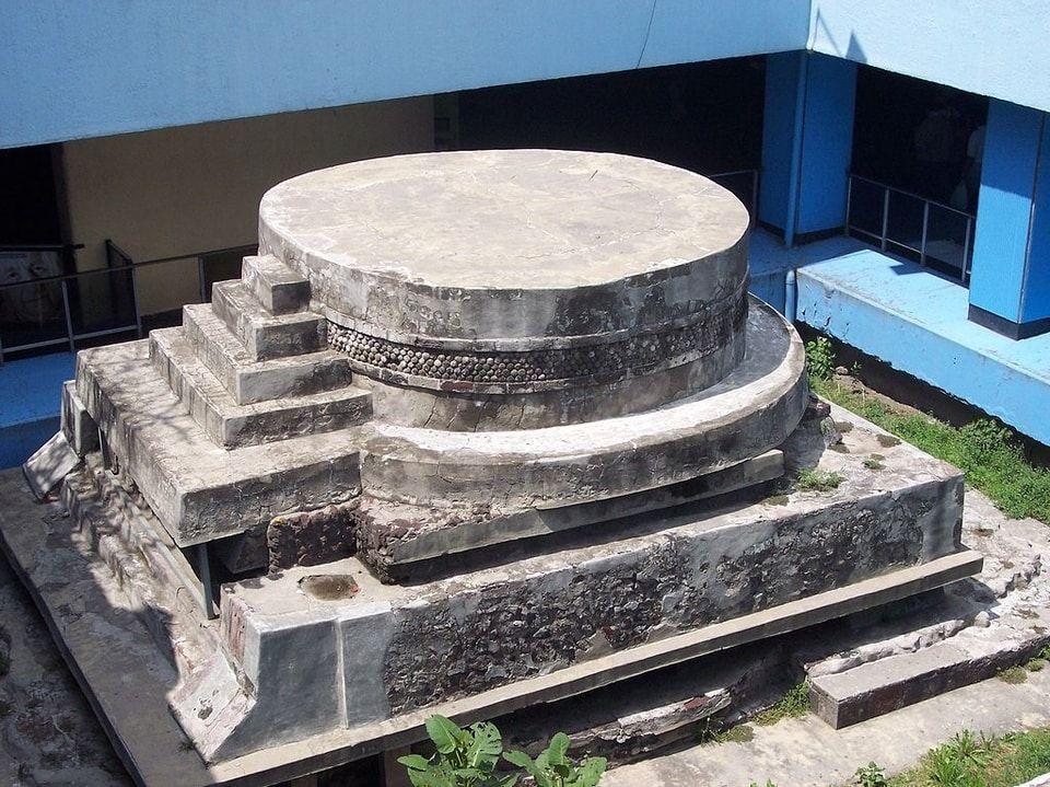 Adoratorio del metro Pino Suárez