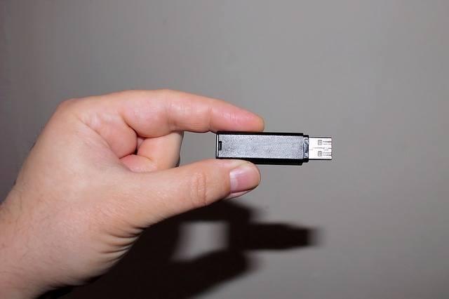 Consejos útiles que necesita saber para prolongar la vida útil de su unidad USBCon todos los datos vitales que almacena en una unidad USB, es posible que desee prolongar su vida útil. Aquí hay algunos consejos sobre cómo prolongar la vida útil de su unidad USB.