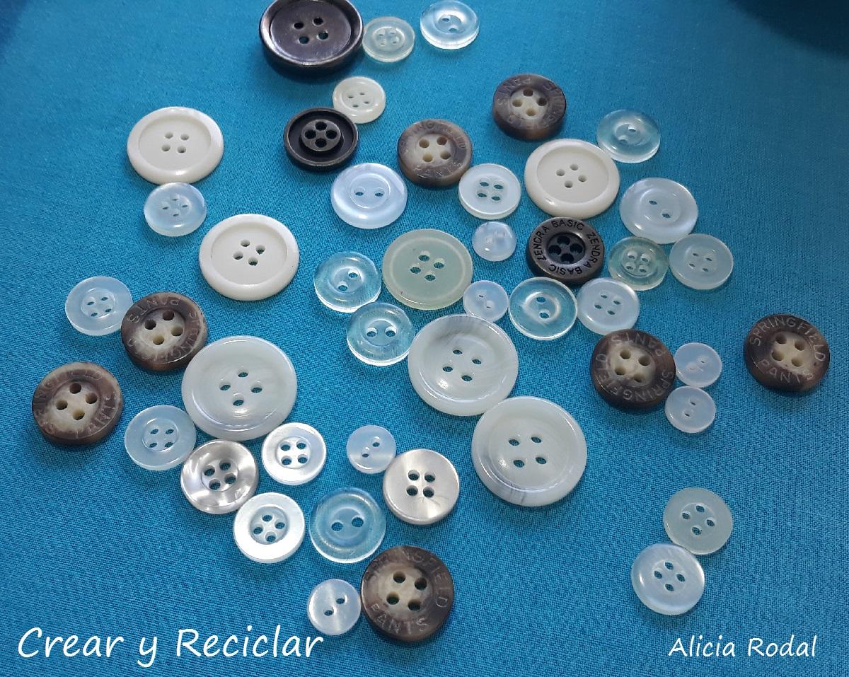 Ideas para decorar tu ropa. En este tutorial te muestro ideas para personalizar prendas de vestir con material reciclado y fácil. 