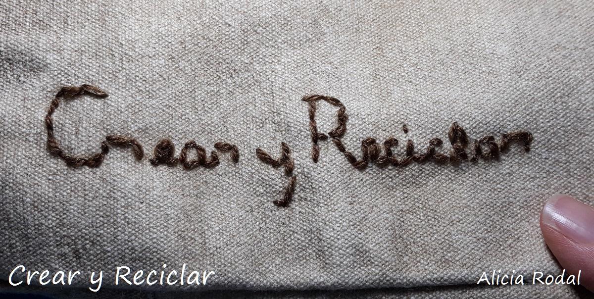 Ideas para decorar tu ropa. En este tutorial te muestro ideas para personalizar prendas de vestir con material reciclado y fácil. 