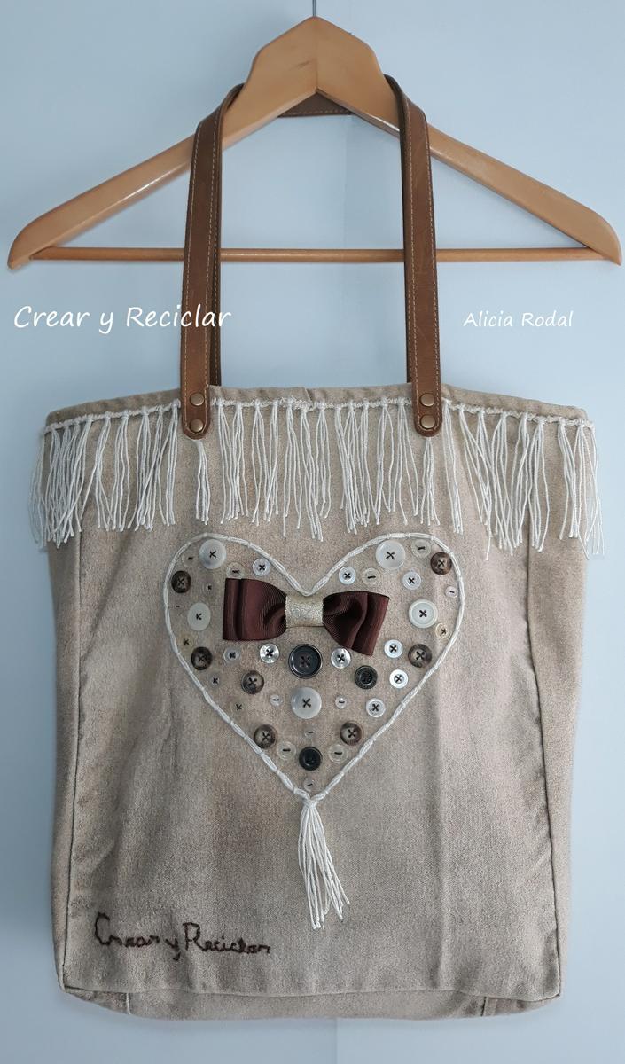 Ideas para decorar tu ropa. En este tutorial te muestro ideas para personalizar prendas de vestir con material reciclado y fácil. 