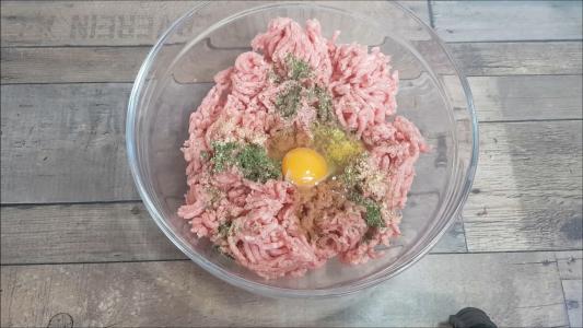 Redondo de carne picada relleno 4