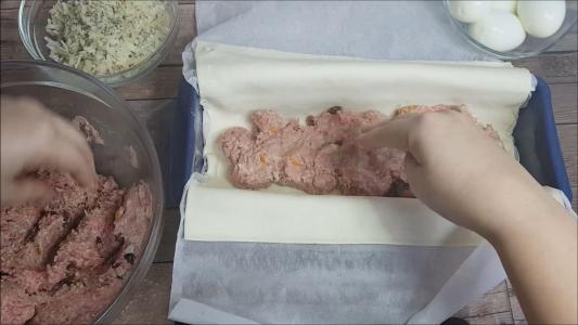 Redondo de carne picada relleno 9