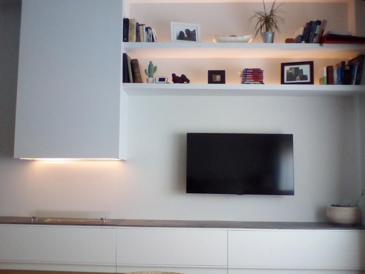 Mueble a medida de madera y pladur