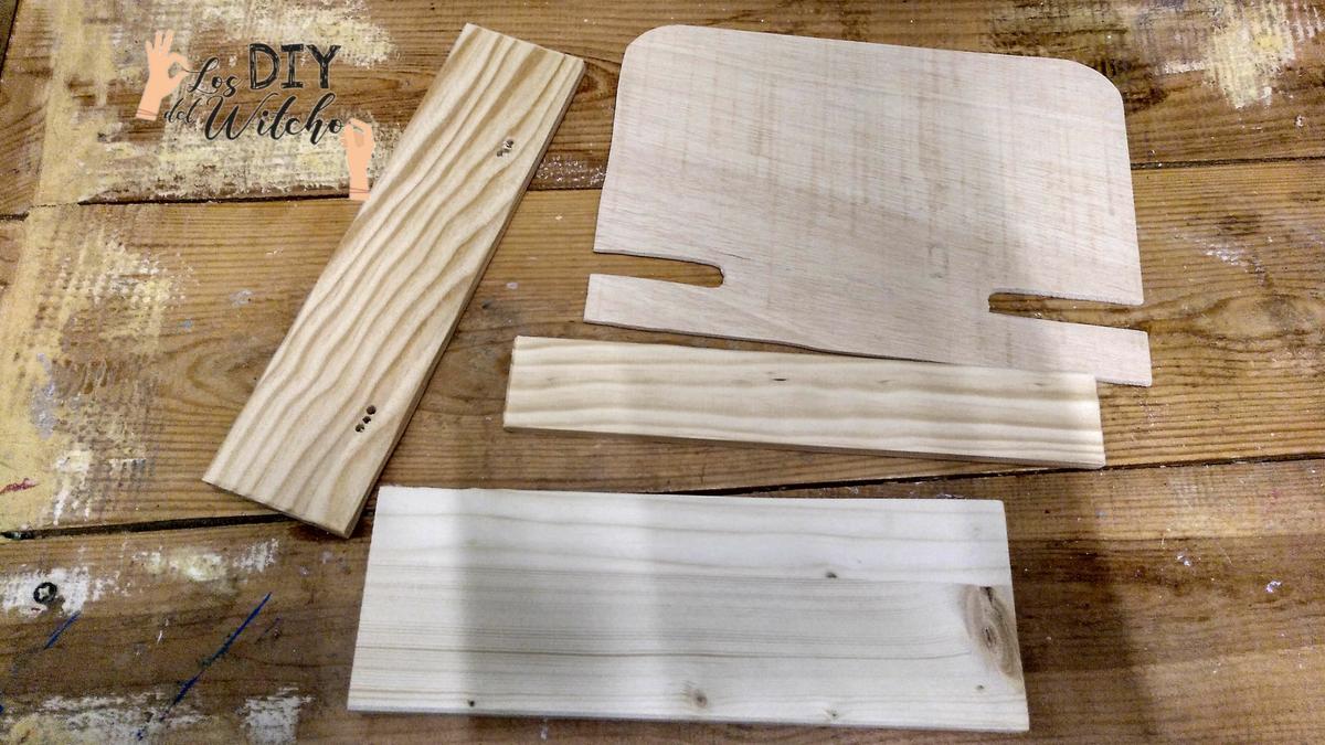 soporte para correspondencia y móvil