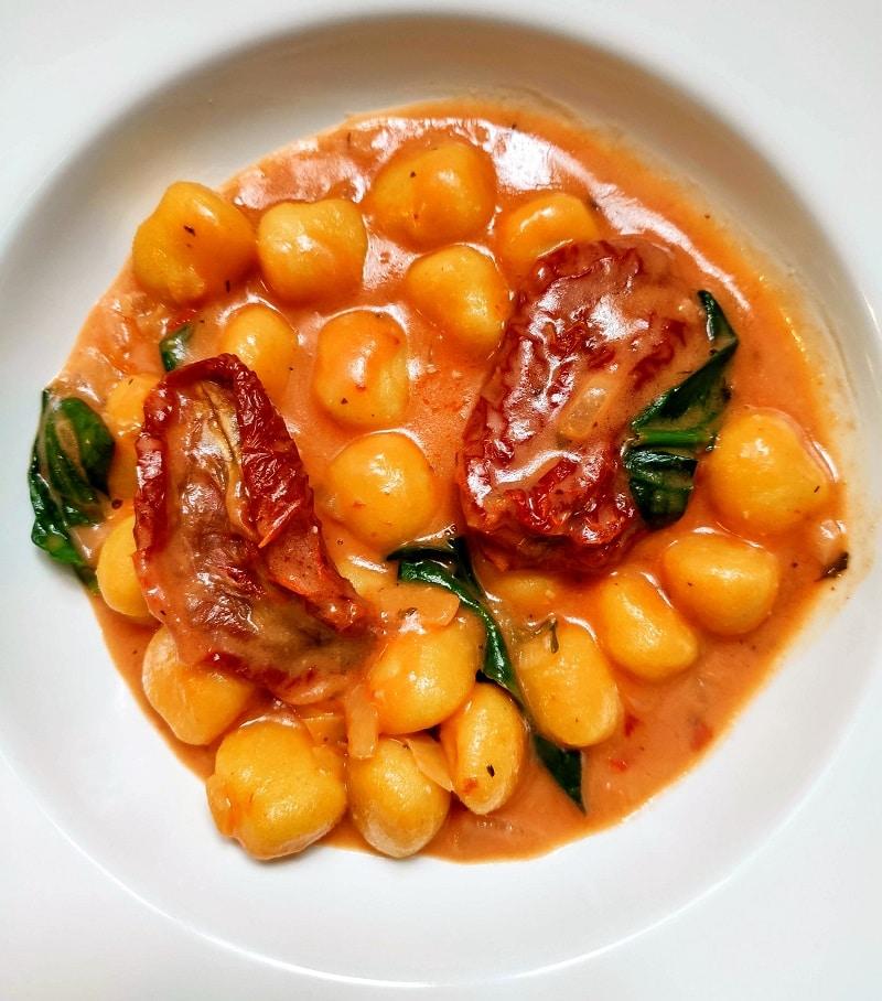 ñoquis con tomates secos