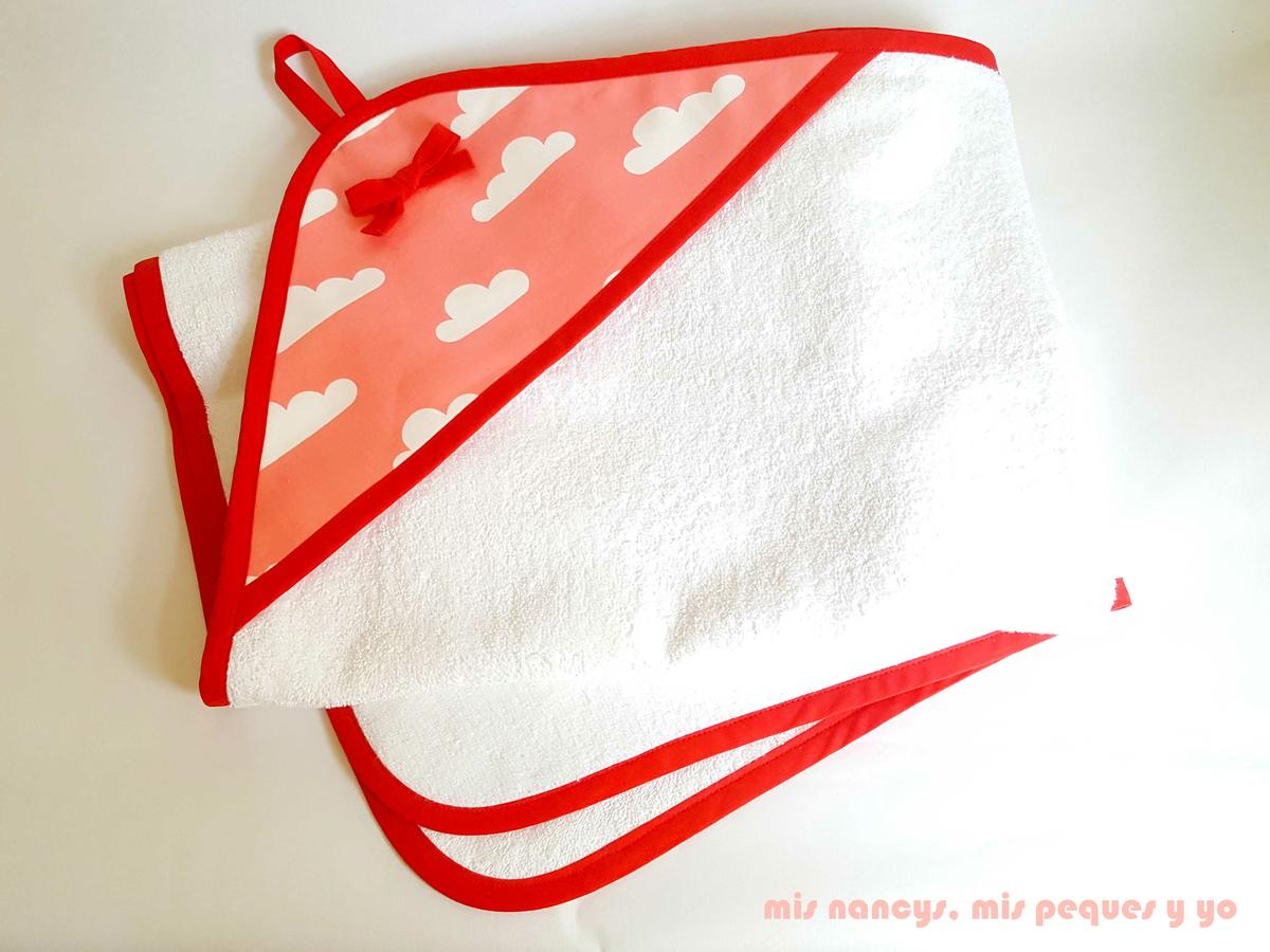 mis nancys, mis peques y yo, juego de baño para bebe, toalla con capucha