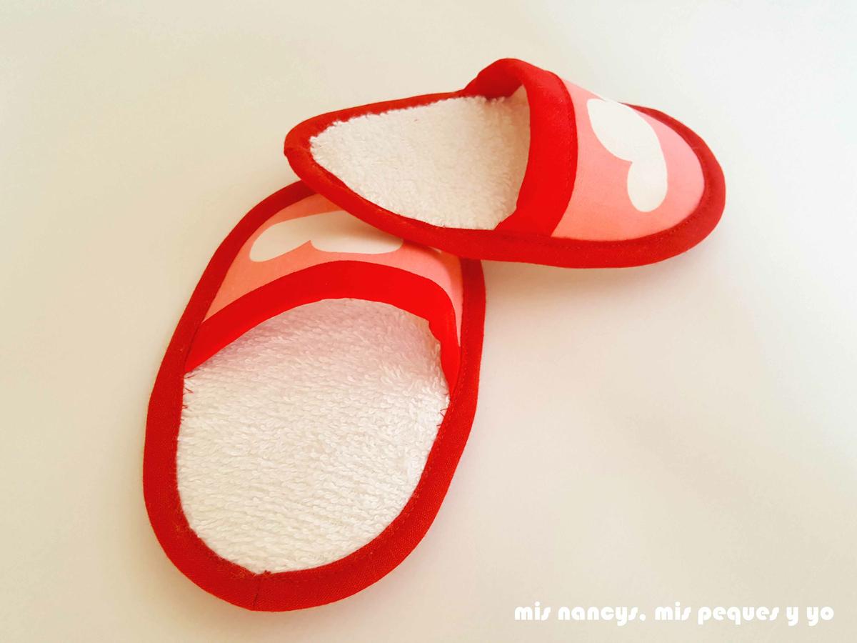 mis nancys, mis peques y yo, juego de baño para bebe, zapatillas de baño para bebe de rizo