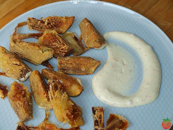 Alcachofas fritas con alioli de pimienta rosa HortoGourmet