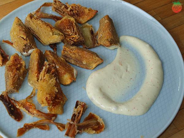 Alcachofas fritas con alioli de pimienta rosa HortoGourmet