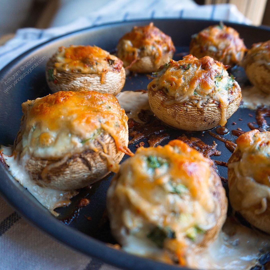 Champiñones rellenos de espinacas y atún