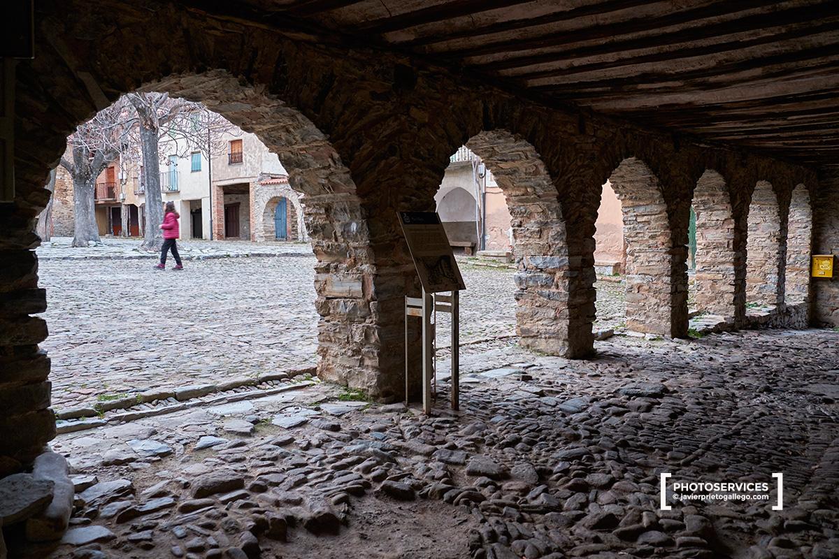 Soportales del Ayuntamiento. Yangüas. Ruta de las Icnitas. Soria. Castilla y León. España. © Javier Prieto Gallego