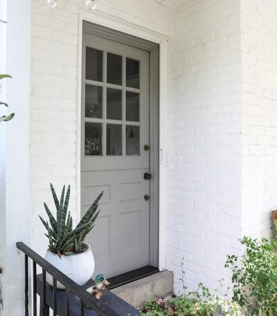 decoralinks | mosquitera para la puerta plegable de Phantomscreens - la casa es de Inspiredbycharm.com