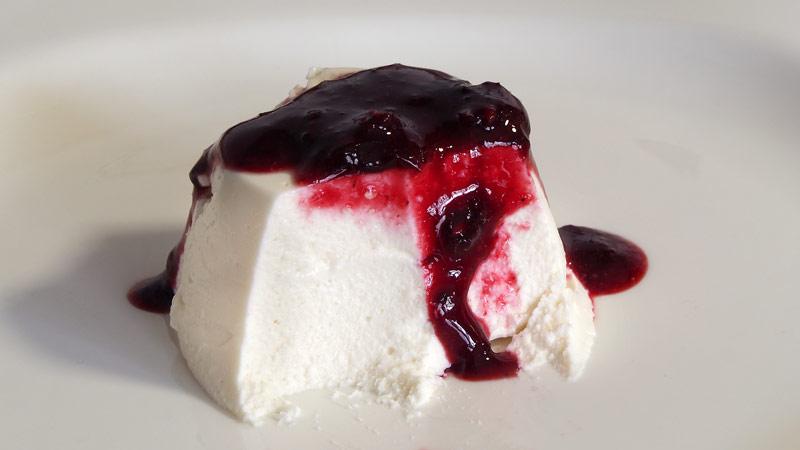 paso a paso receta flan de yogur con sirope de frutos secos